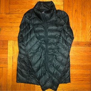 Uniqlo light down puffer jacket